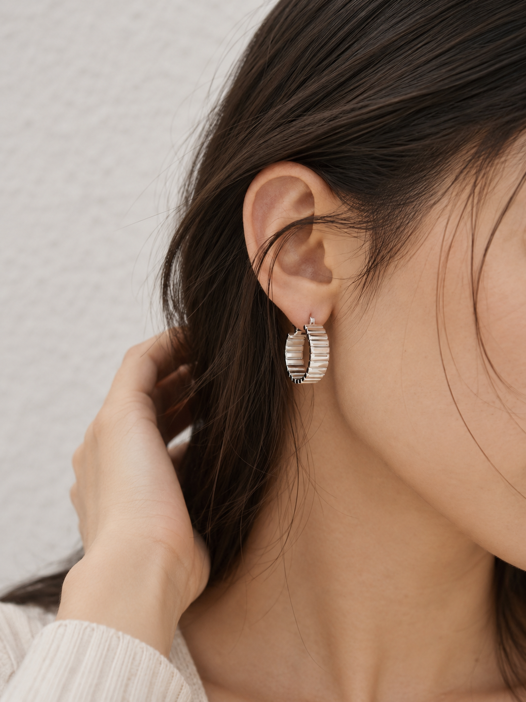 Ribbed Round Hoop Earrings
