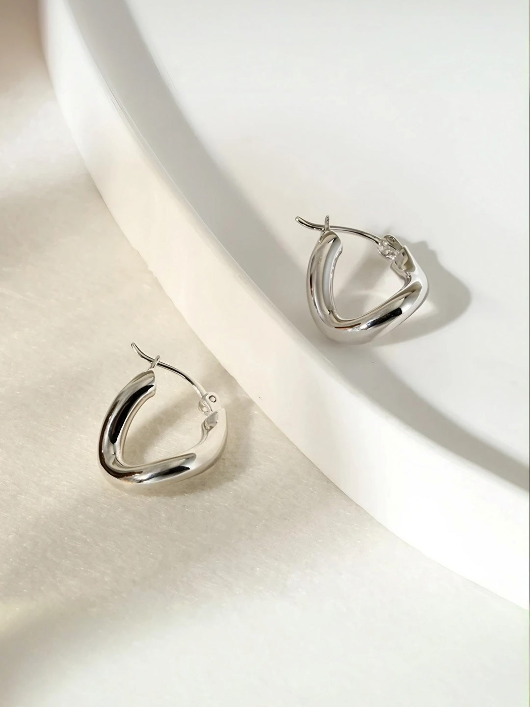 Geometric Edge Hoop Earrings-Earrings-SoulAdorne