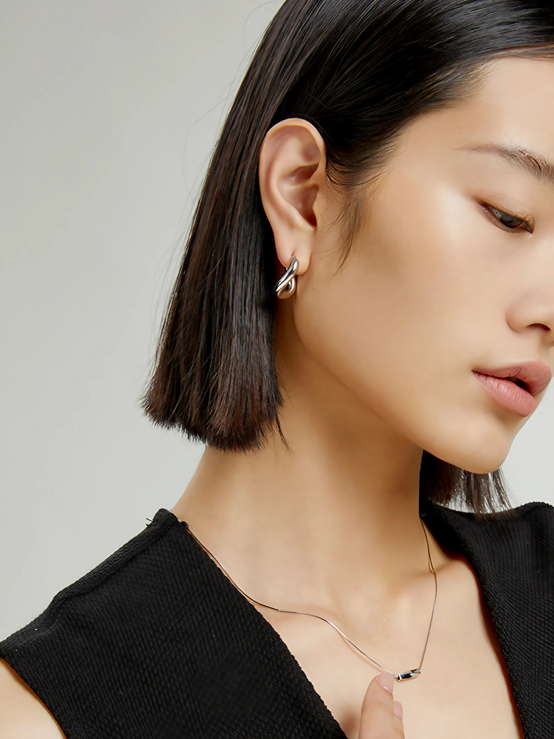 Geometric Edge Hoop Earrings-Earrings-SoulAdorne