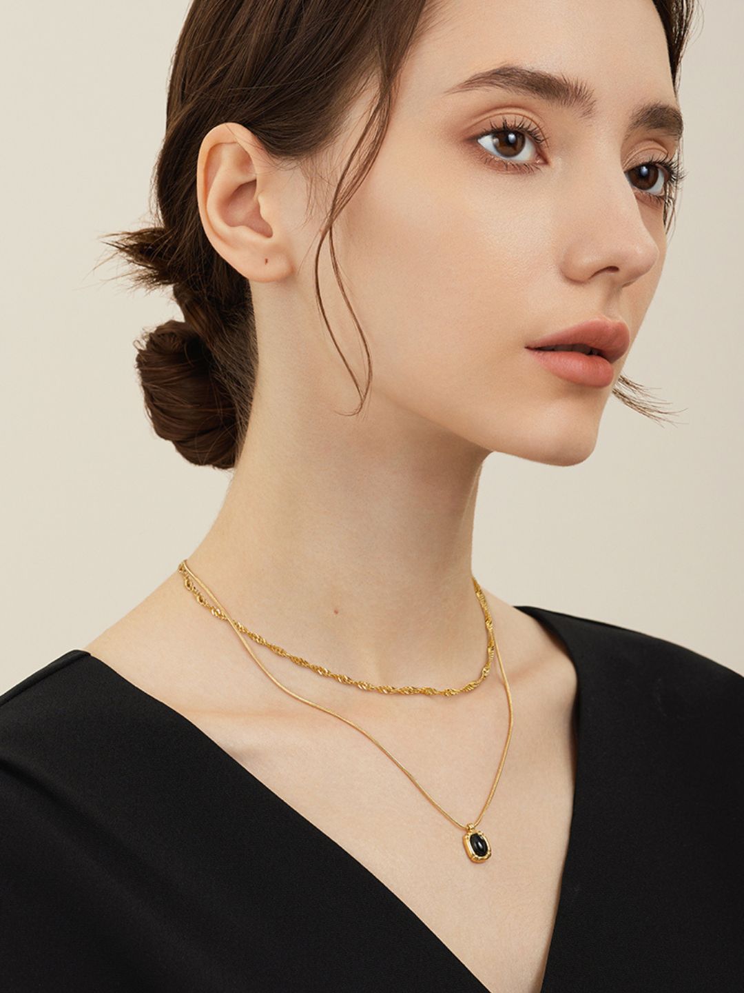 Elegant Oval Gemstone Necklace-Necklaces-SoulAdorne
