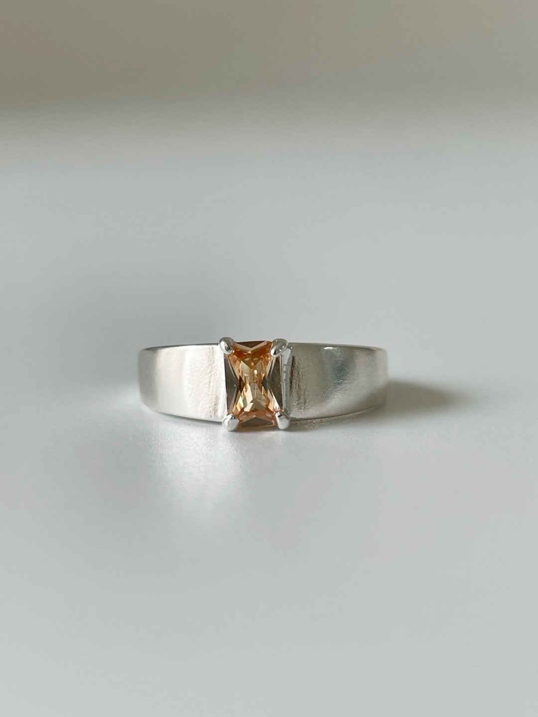 Minimal Gem Accent Ring-Rings-SoulAdorne