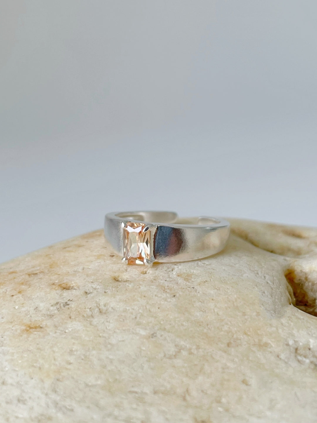 Minimal Gem Accent Ring-Rings-SoulAdorne